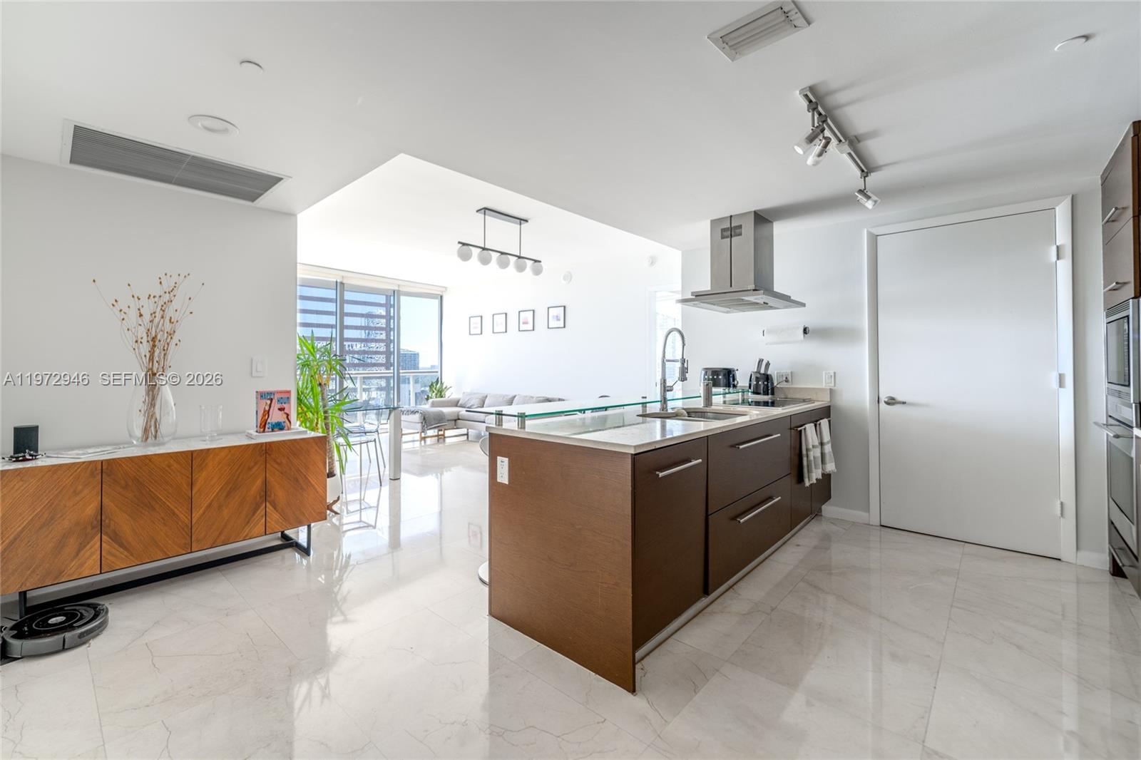 495 Brickell Ave #3211, Miami FL 33131