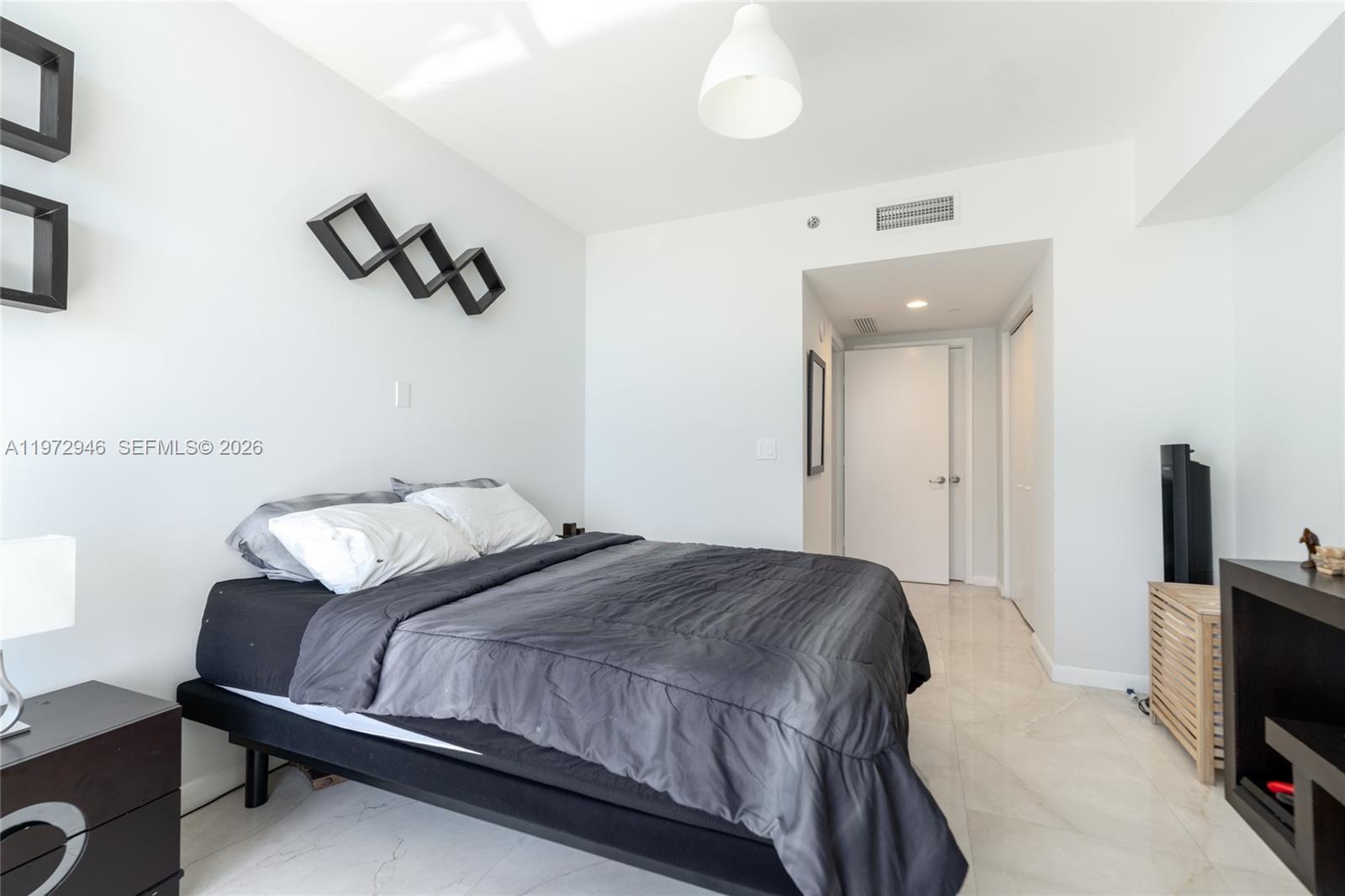 495 Brickell Ave #3211, Miami FL 33131