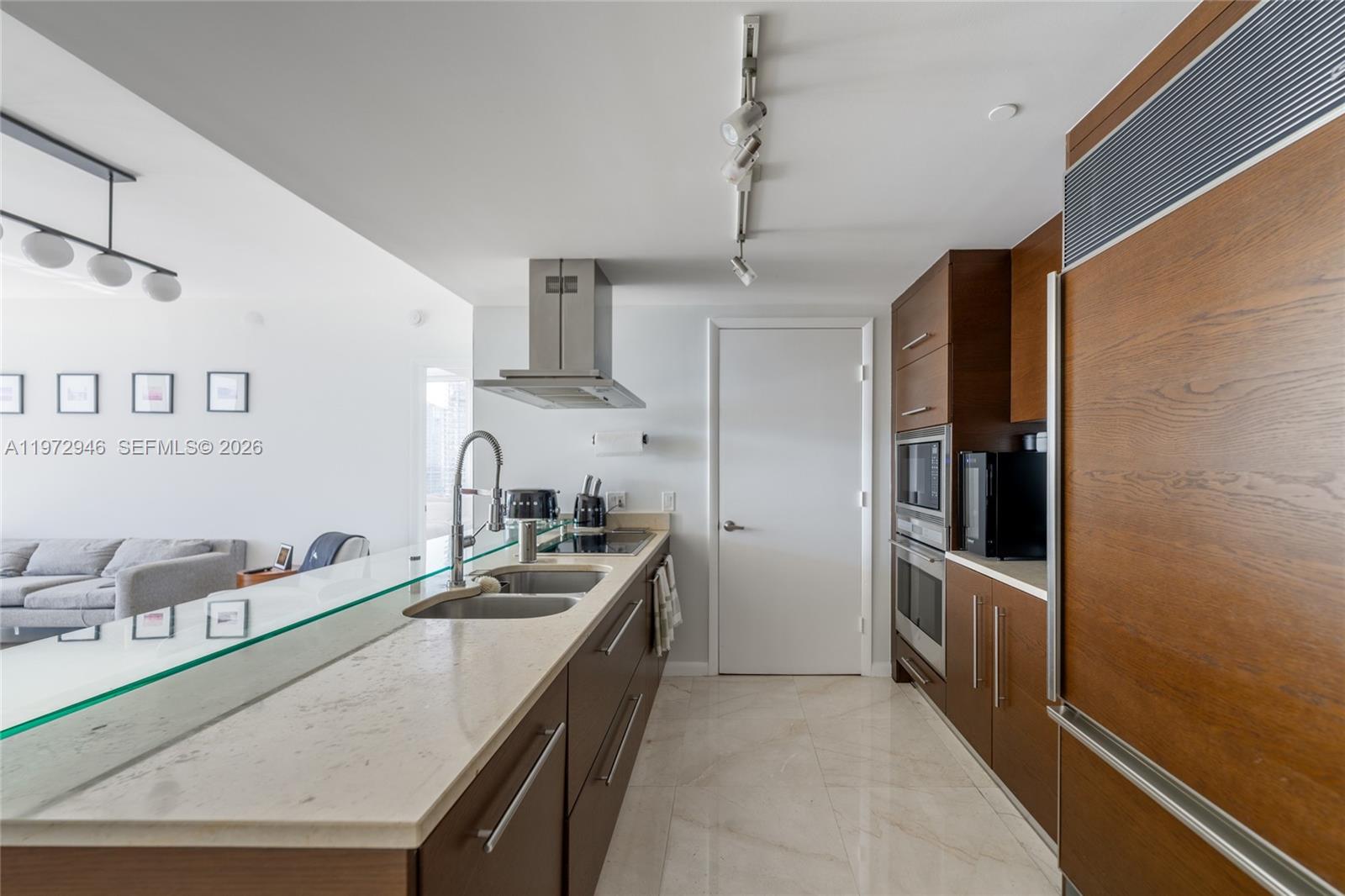 495 Brickell Ave #3211, Miami FL 33131