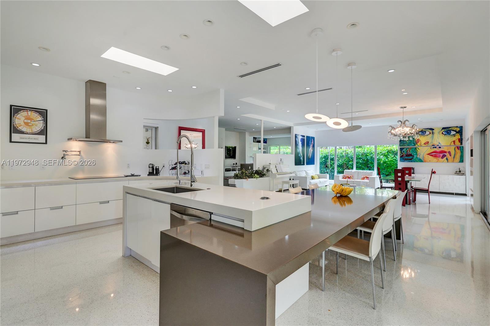 84 Bay Heights Dr, Miami FL 33133