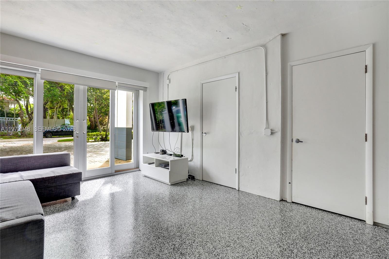 84 Bay Heights Dr, Miami FL 33133
