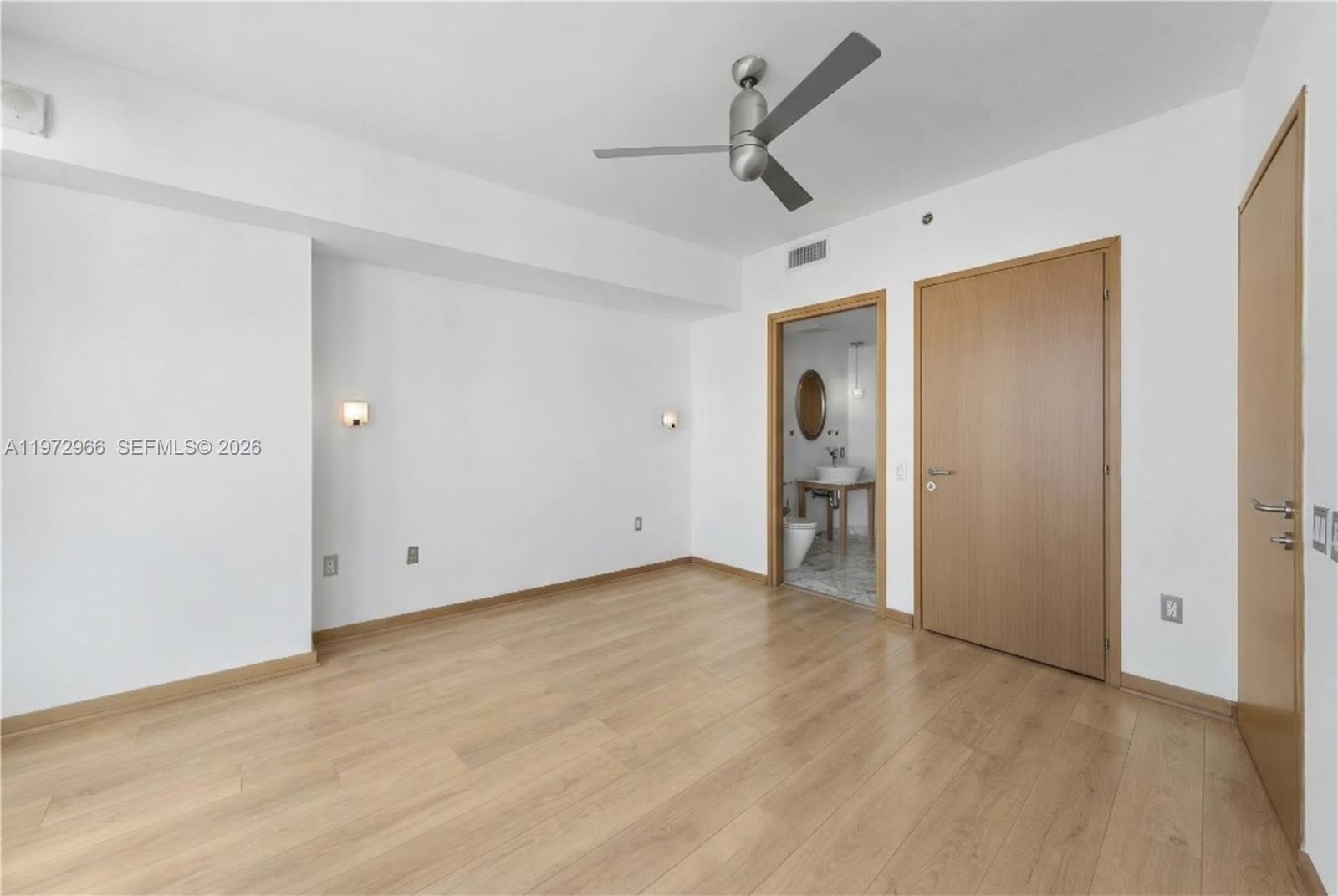 450 Alton Rd #3206, Miami Beach FL 33139