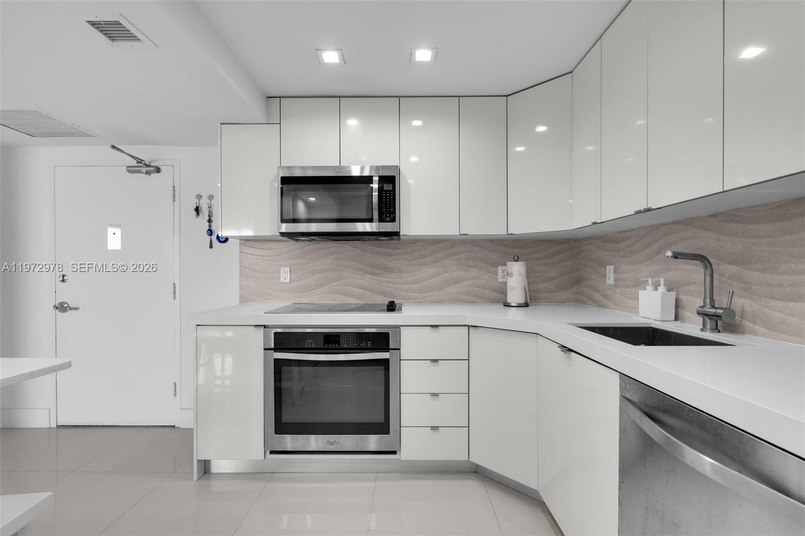 1000 West Ave #721, Miami Beach FL 33139