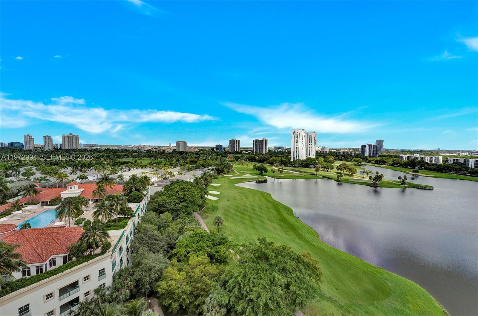 20000 E Country Club Dr #PH06, Aventura FL 33180