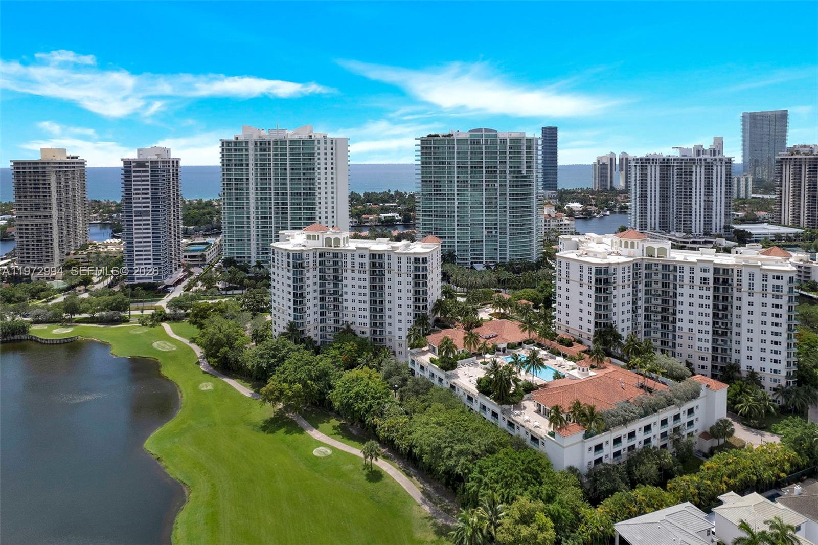 20000 E Country Club Dr #PH06, Aventura FL 33180