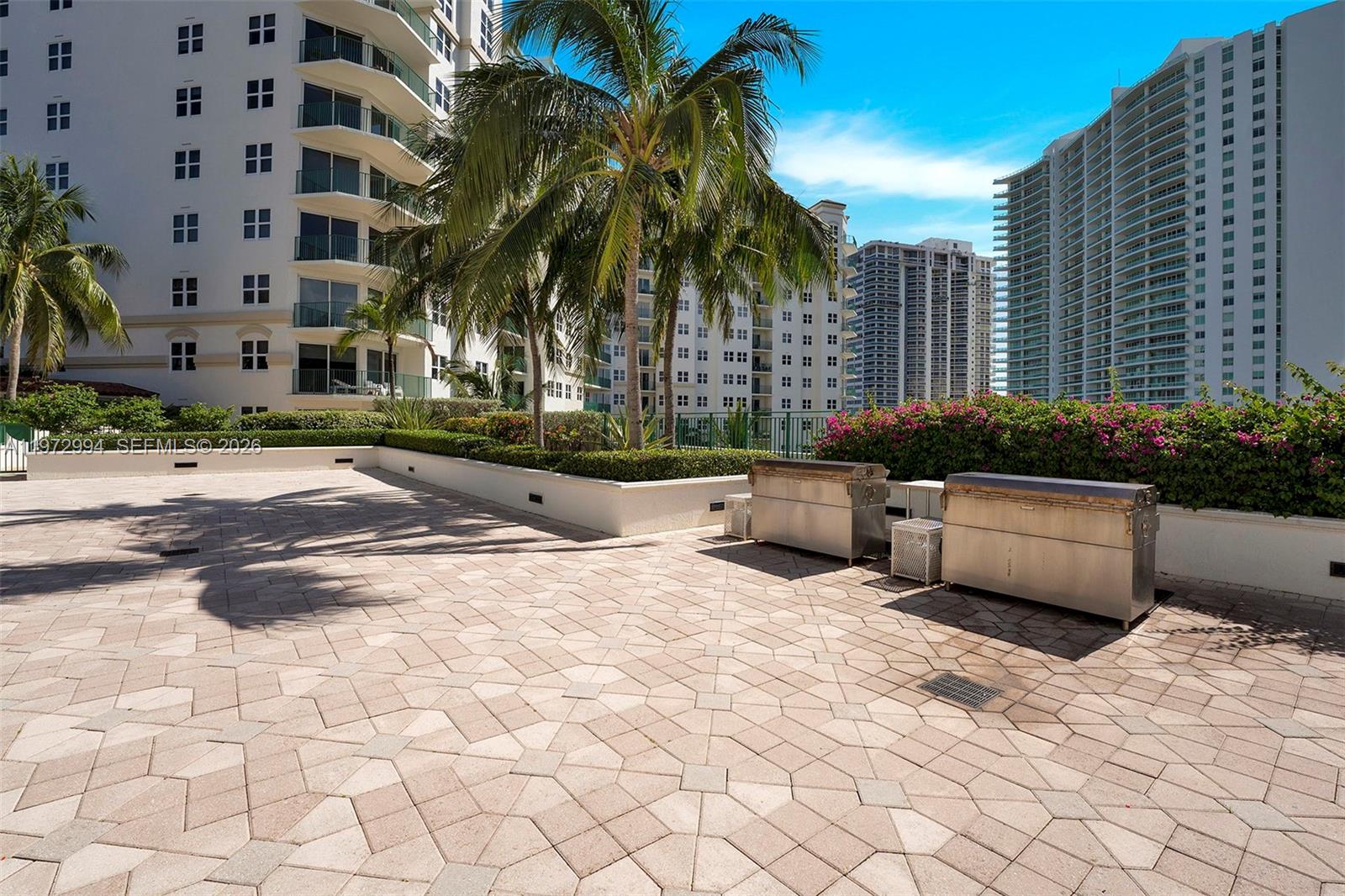 20000 E Country Club Dr #PH06, Aventura FL 33180