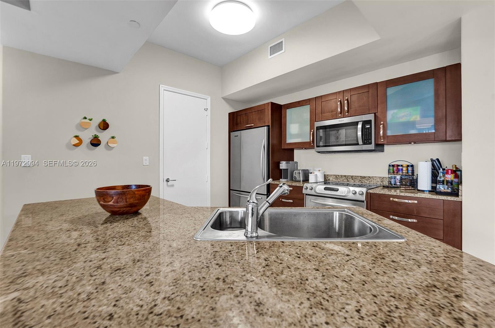 20000 E Country Club Dr #PH06, Aventura FL 33180