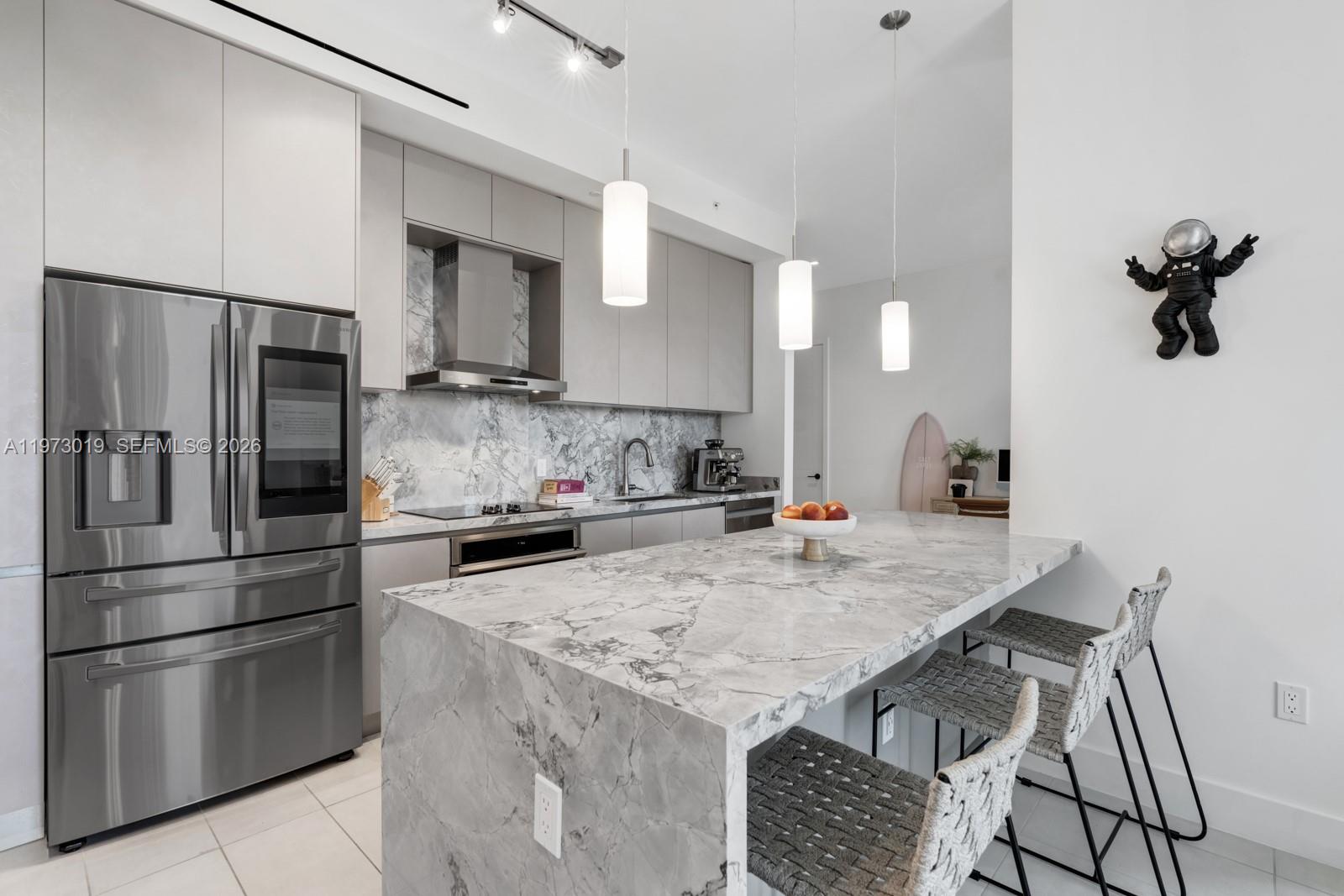 1030 15th St #PH3, Miami Beach FL 33139