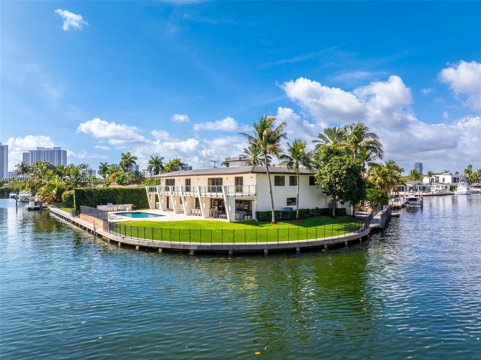 501 Hibiscus Dr, Hallandale Beach FL 33009