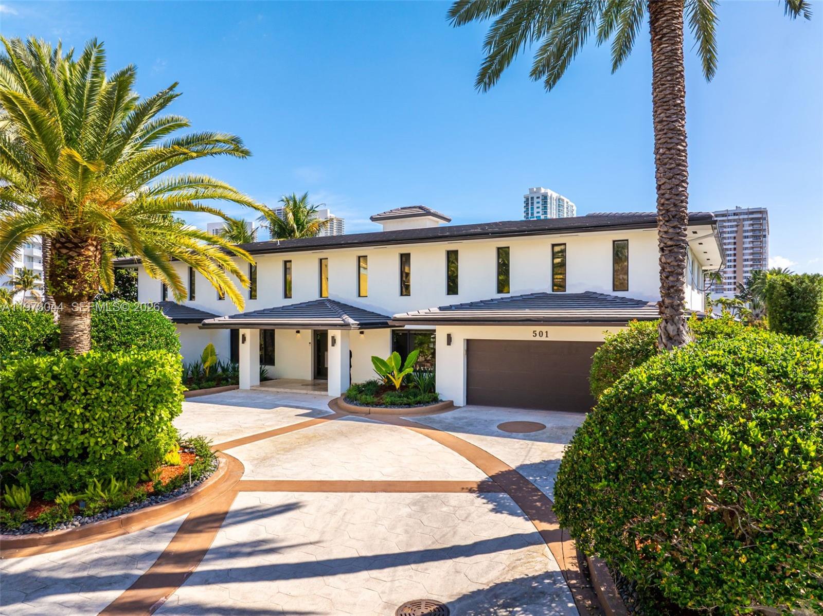 501 Hibiscus Dr, Hallandale Beach FL 33009