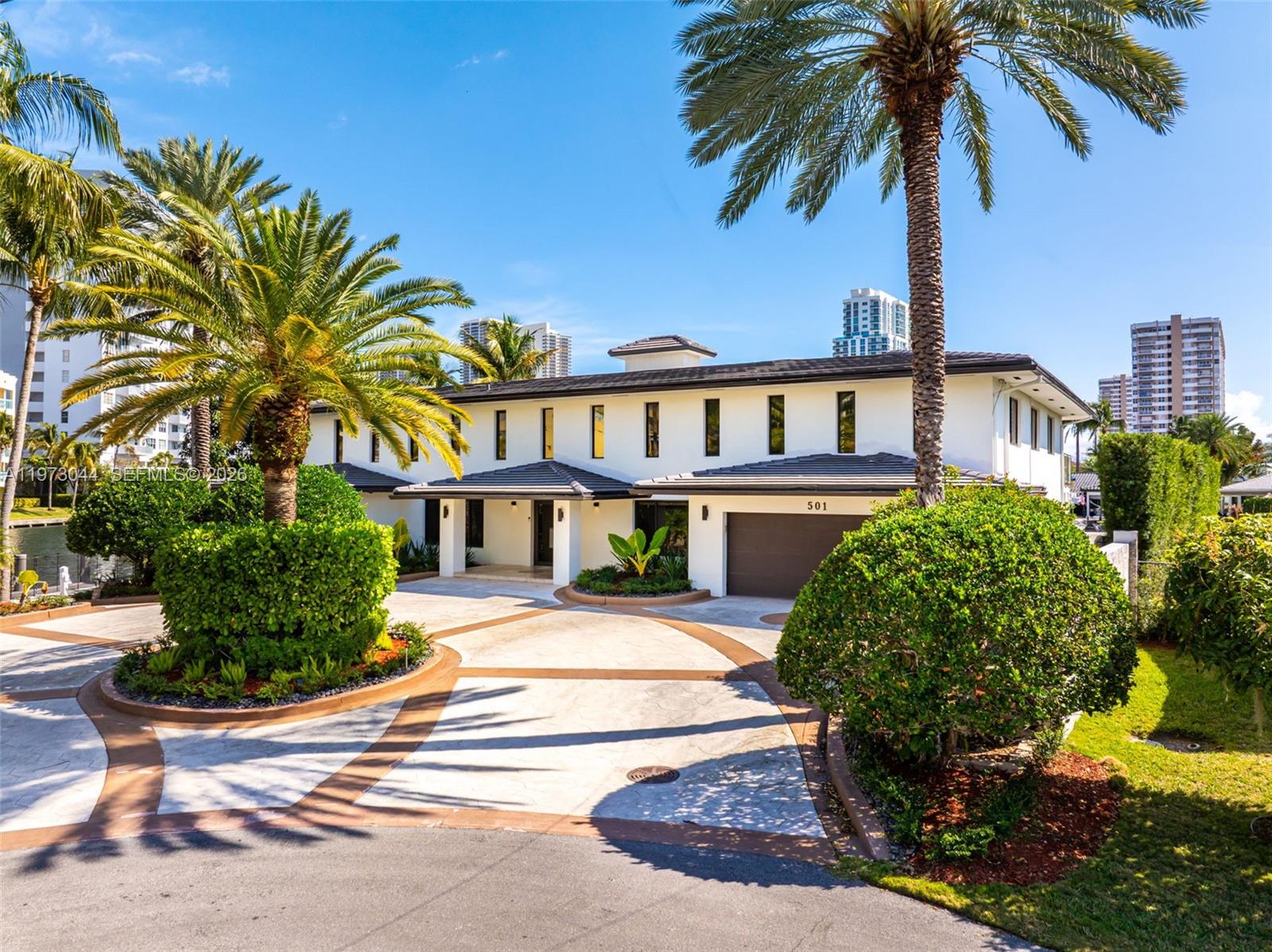 501 Hibiscus Dr, Hallandale Beach FL 33009
