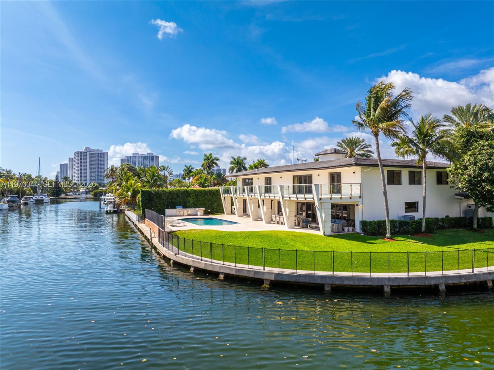 501 Hibiscus Dr, Hallandale Beach FL 33009