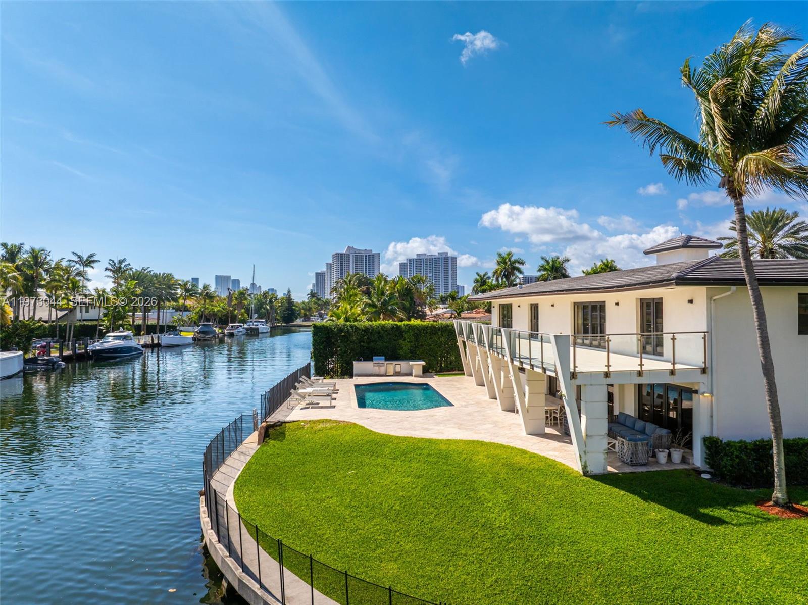 501 Hibiscus Dr, Hallandale Beach FL 33009