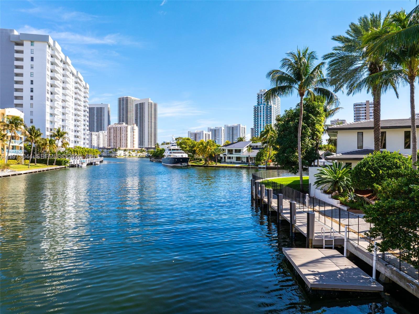 501 Hibiscus Dr, Hallandale Beach FL 33009