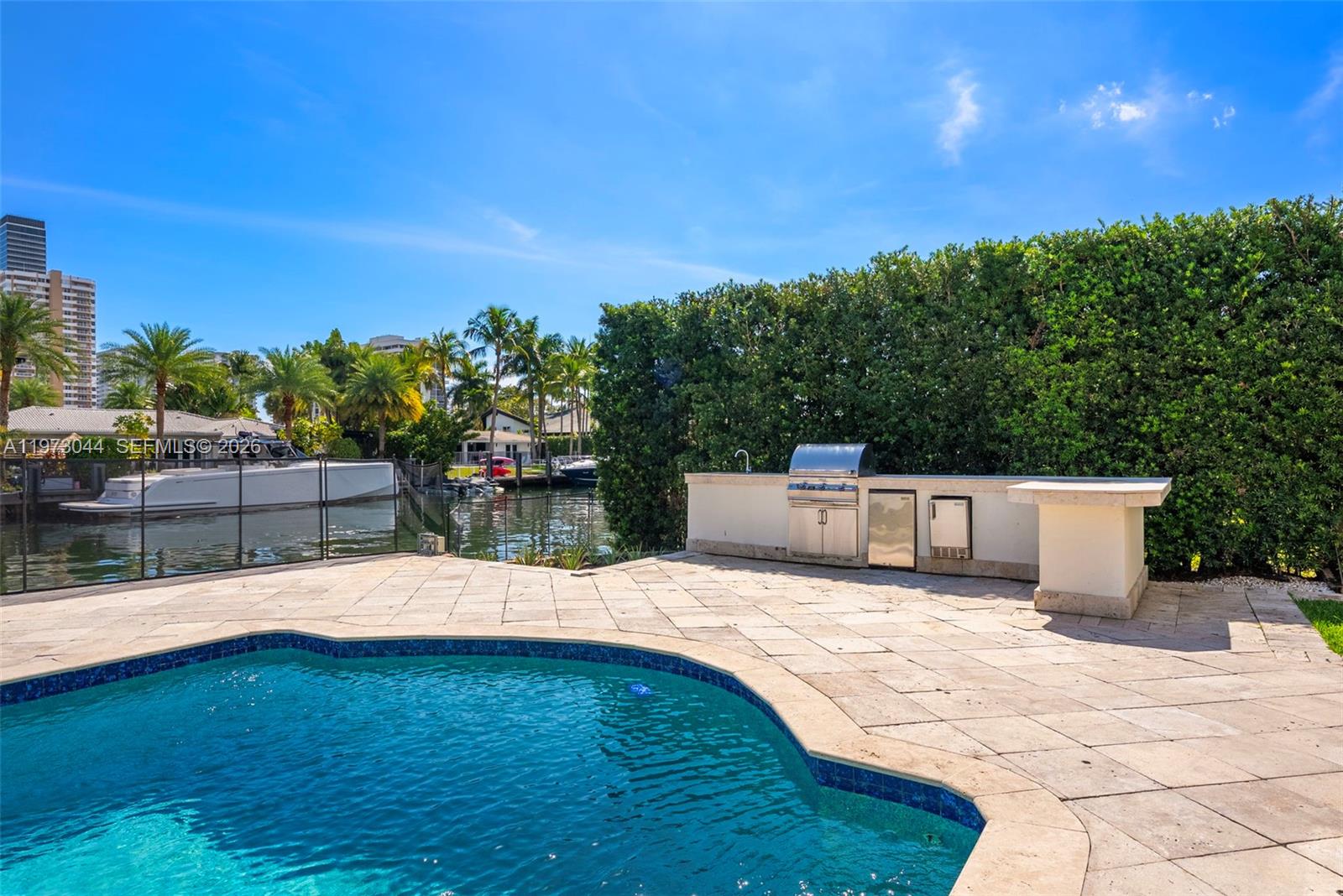 501 Hibiscus Dr, Hallandale Beach FL 33009