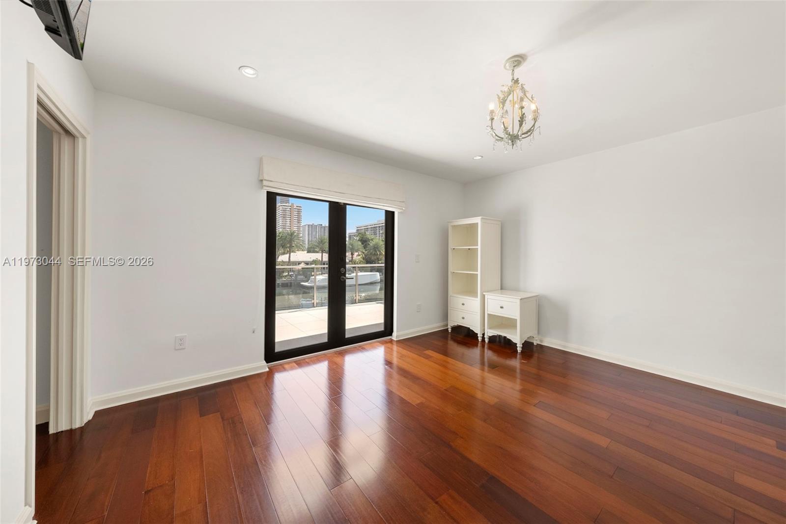 501 Hibiscus Dr, Hallandale Beach FL 33009