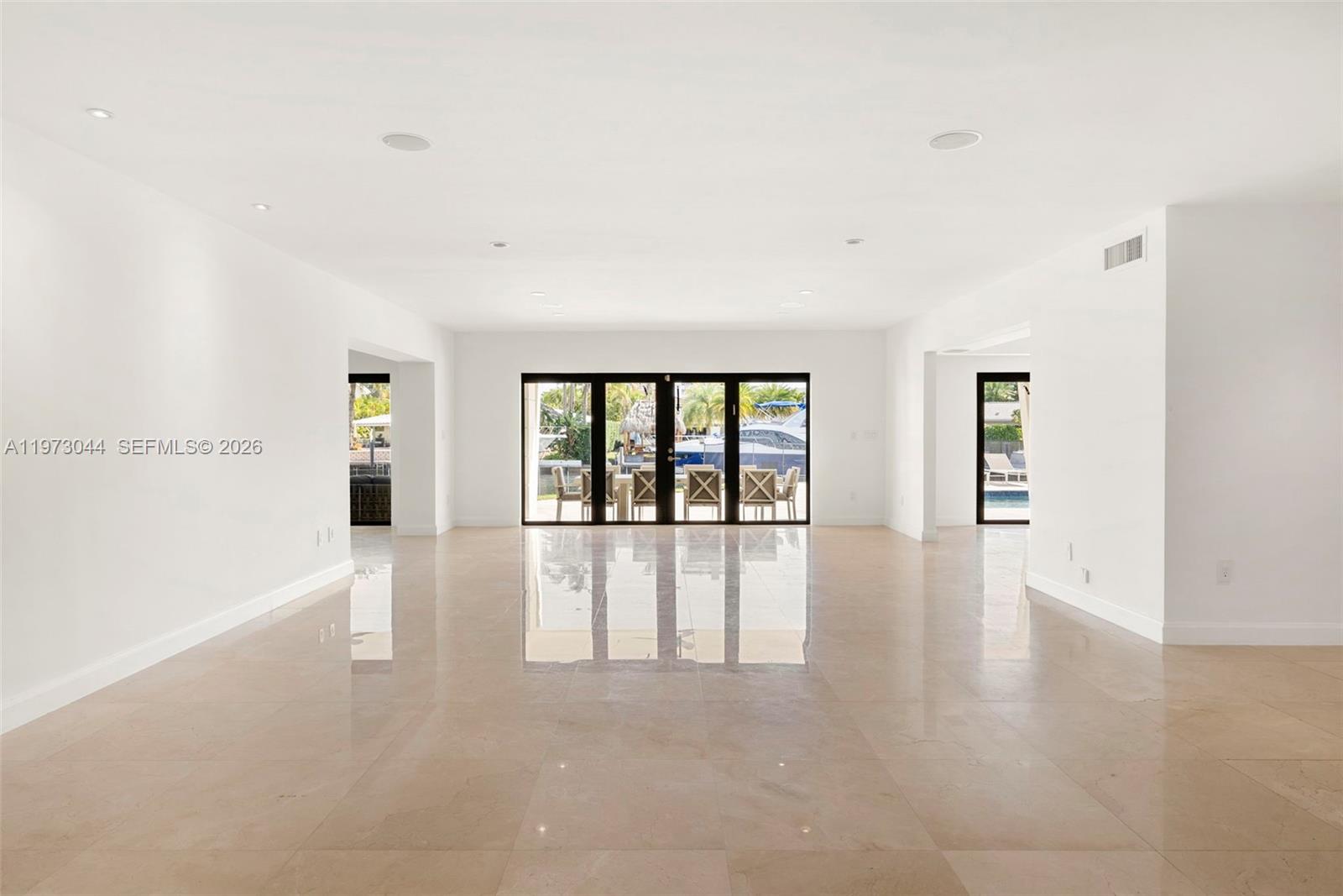 501 Hibiscus Dr, Hallandale Beach FL 33009