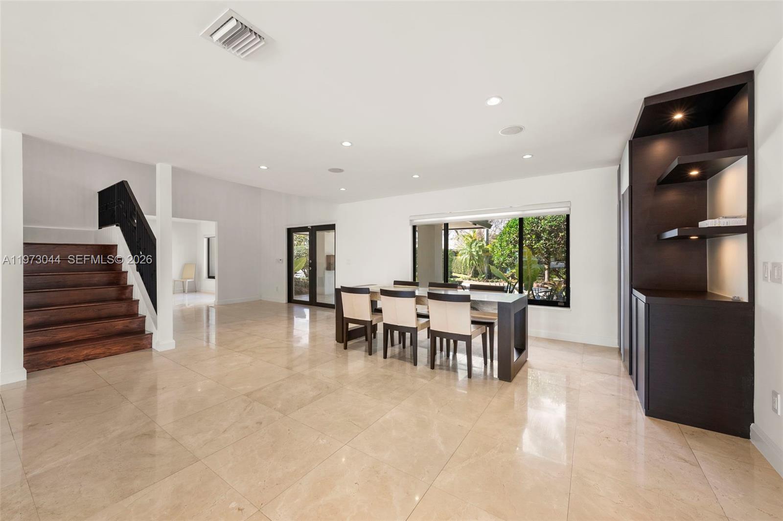 501 Hibiscus Dr, Hallandale Beach FL 33009