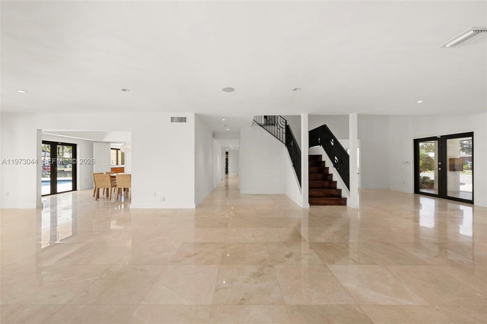 501 Hibiscus Dr, Hallandale Beach FL 33009