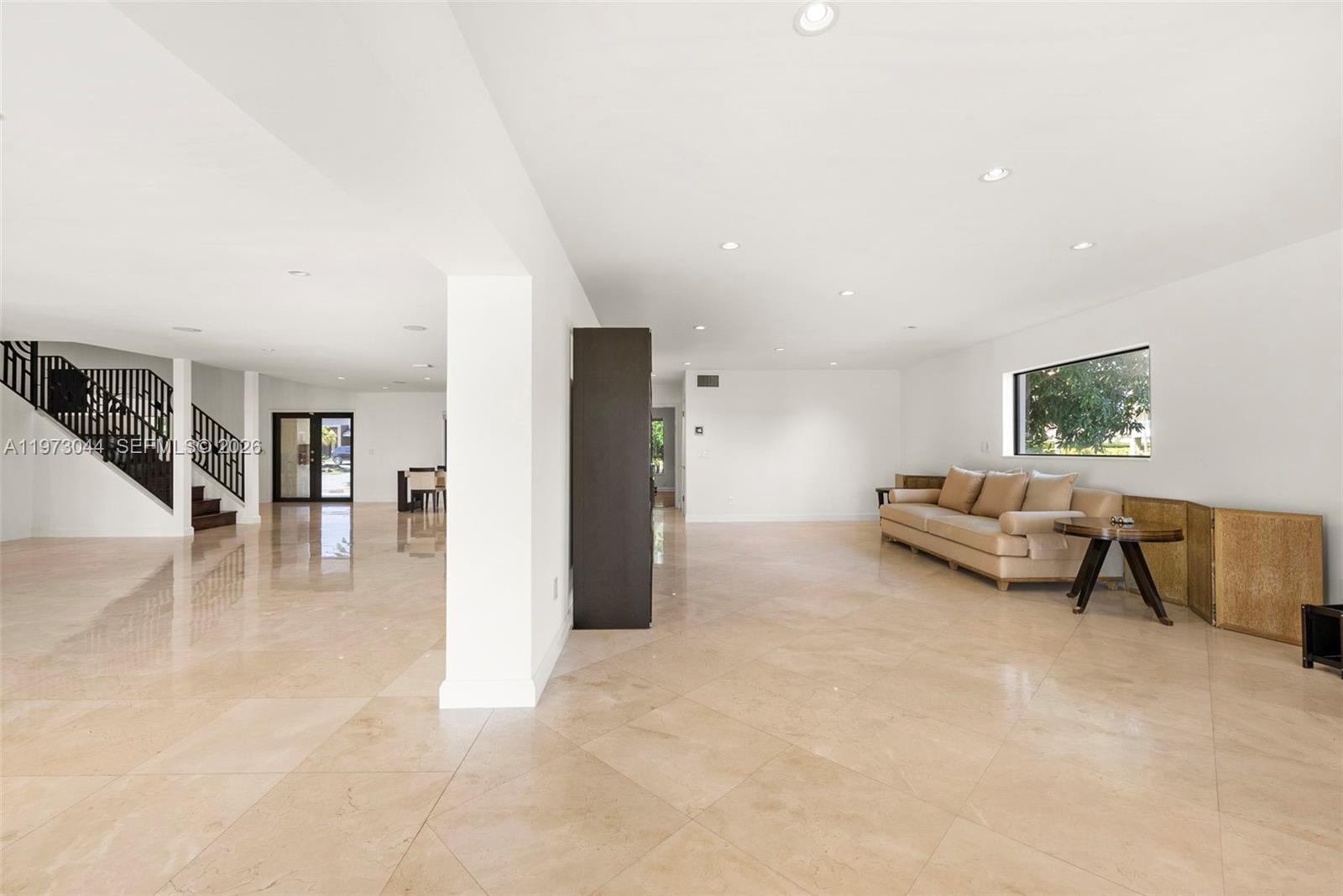 501 Hibiscus Dr, Hallandale Beach FL 33009