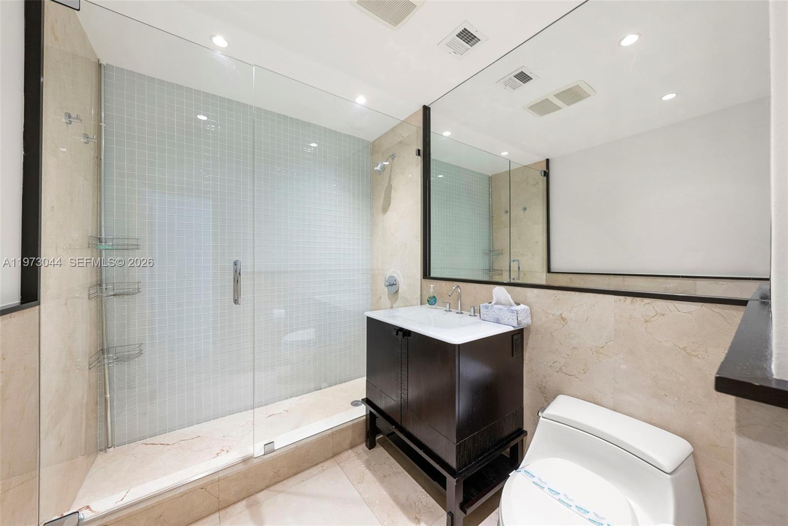 501 Hibiscus Dr, Hallandale Beach FL 33009