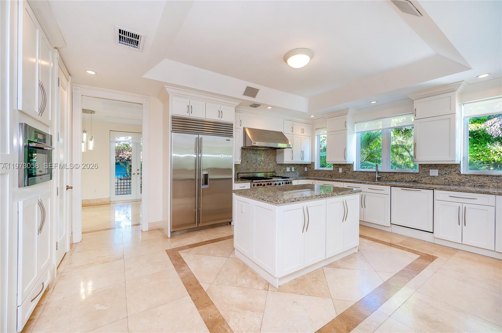 541 S Mashta Dr, Key Biscayne FL 33149