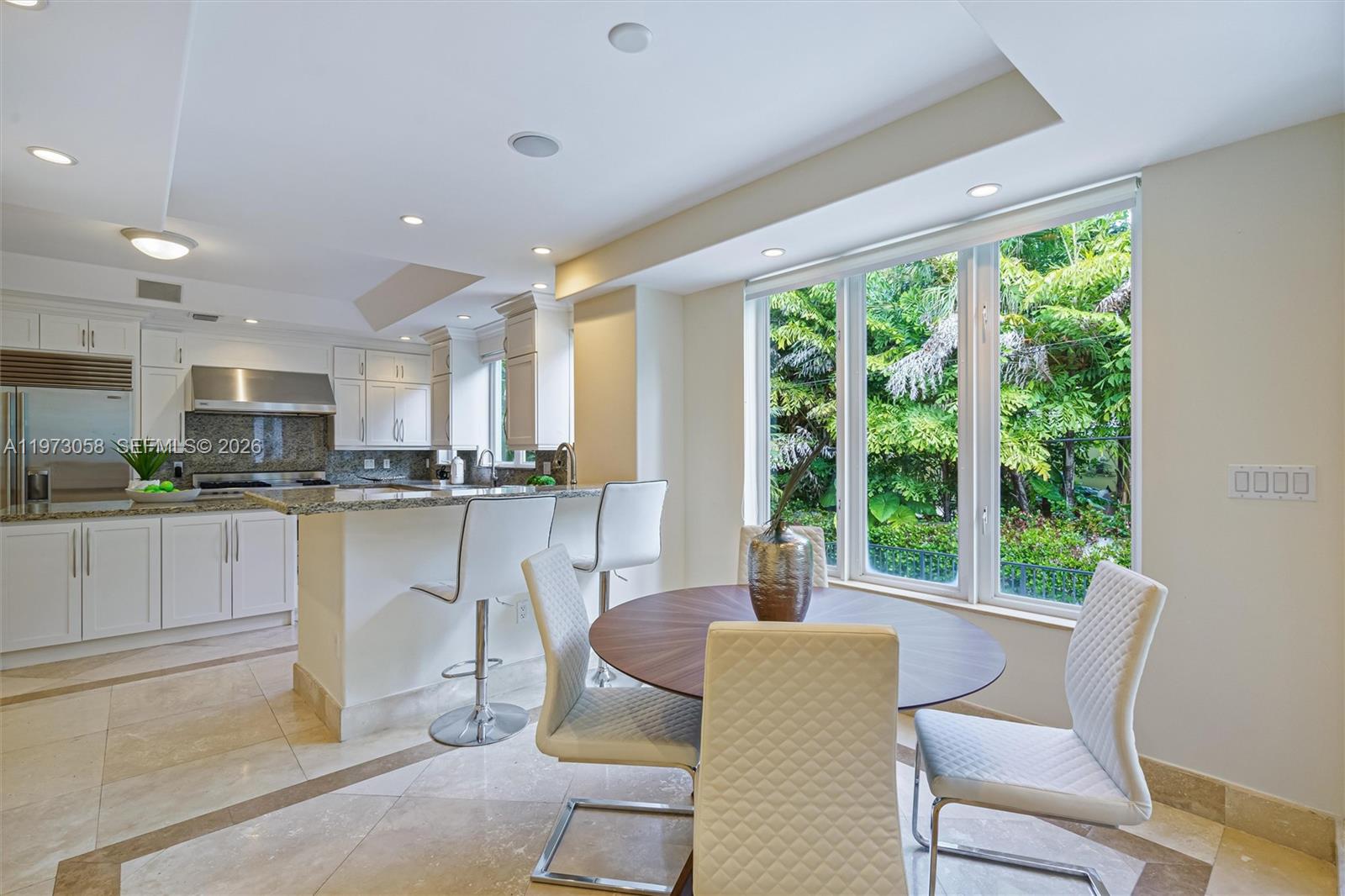 541 S Mashta Dr, Key Biscayne FL 33149