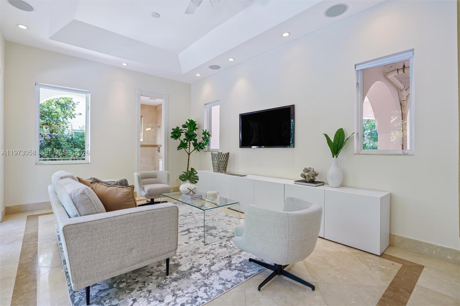 541 S Mashta Dr, Key Biscayne FL 33149