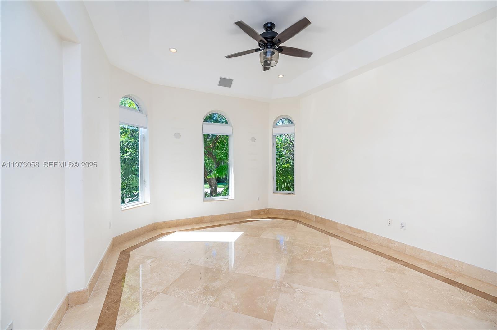 541 S Mashta Dr, Key Biscayne FL 33149