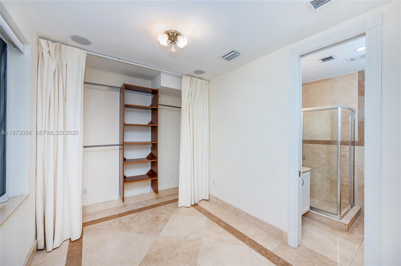541 S Mashta Dr, Key Biscayne FL 33149