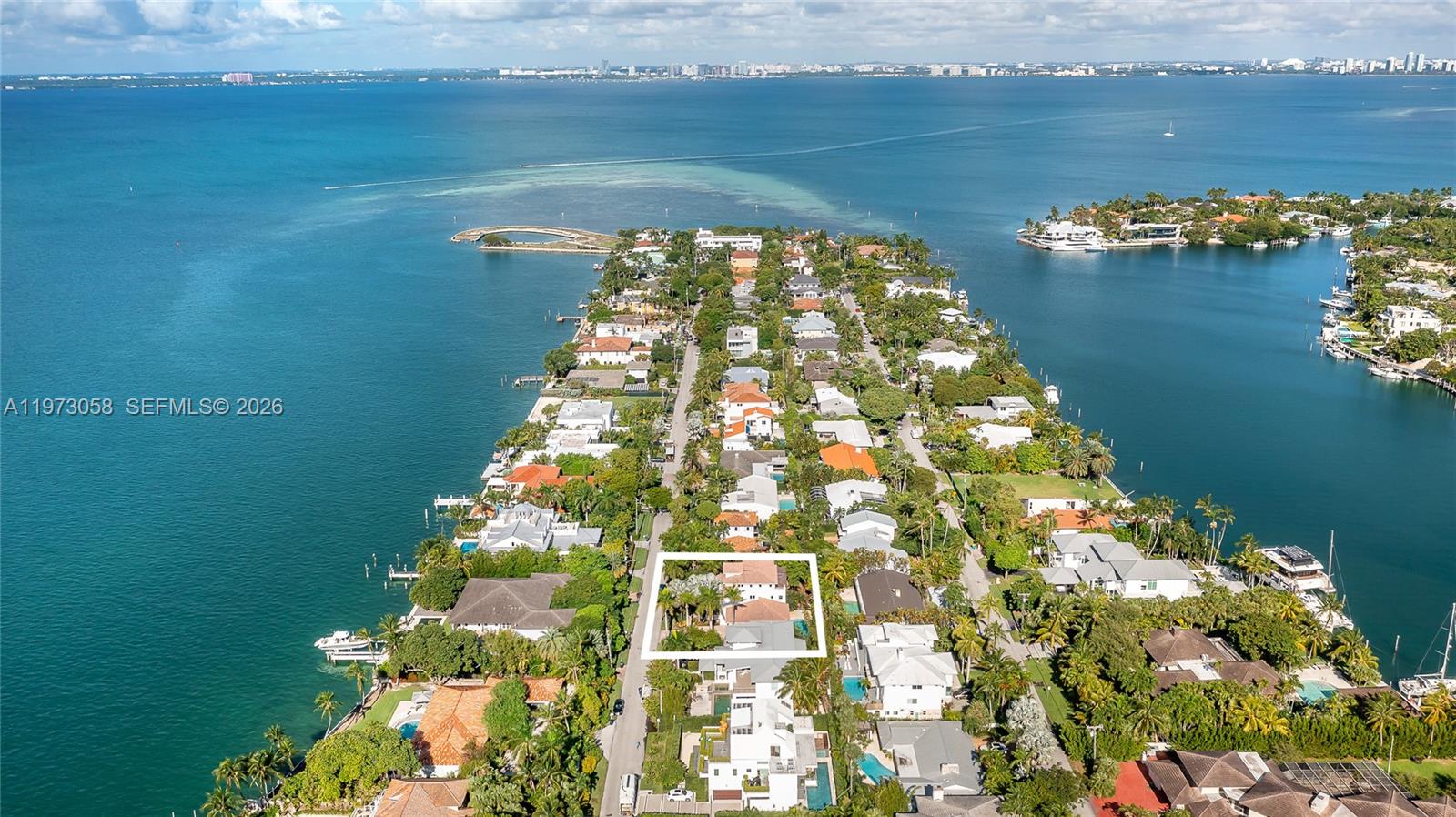 541 S Mashta Dr, Key Biscayne FL 33149