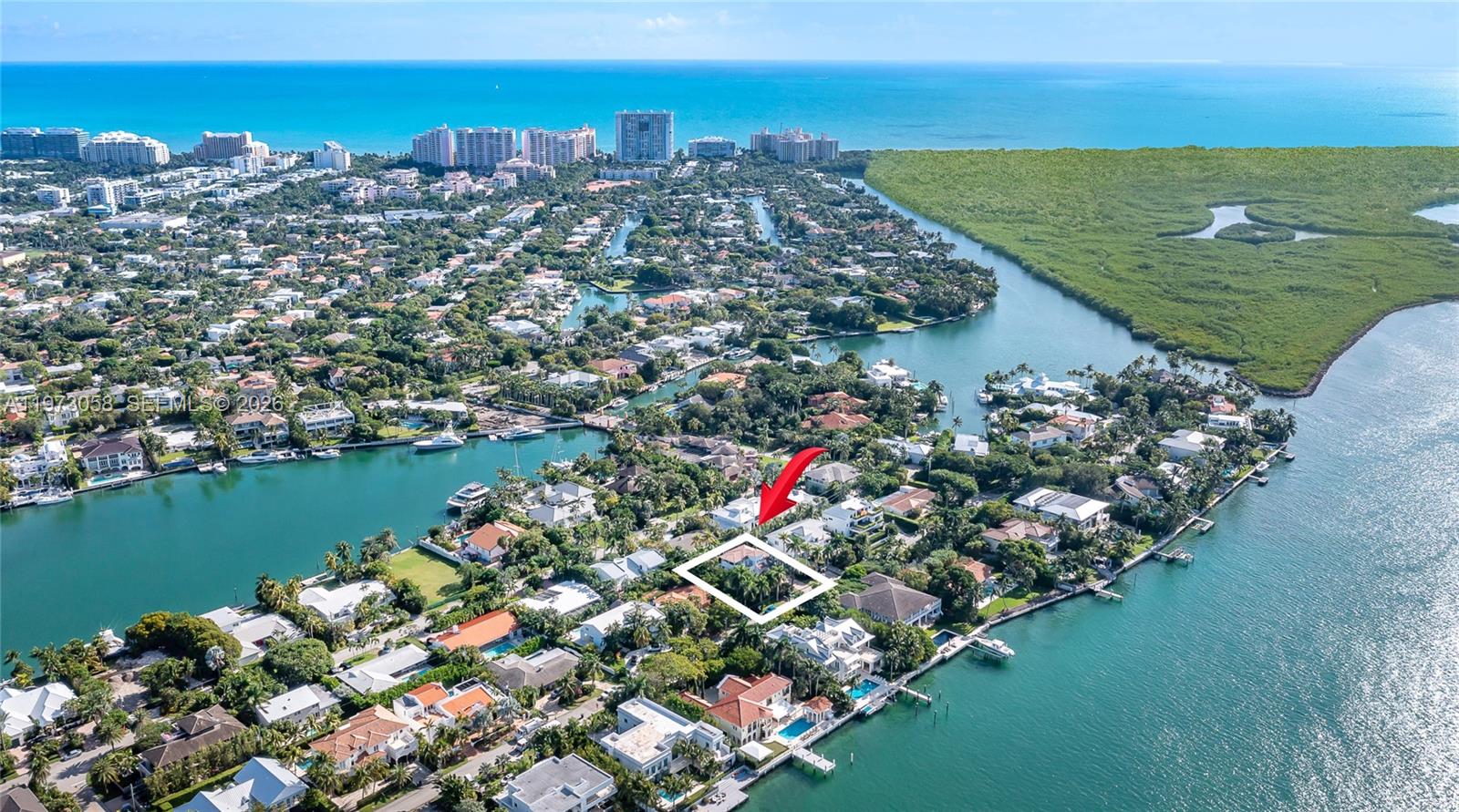 541 S Mashta Dr, Key Biscayne FL 33149