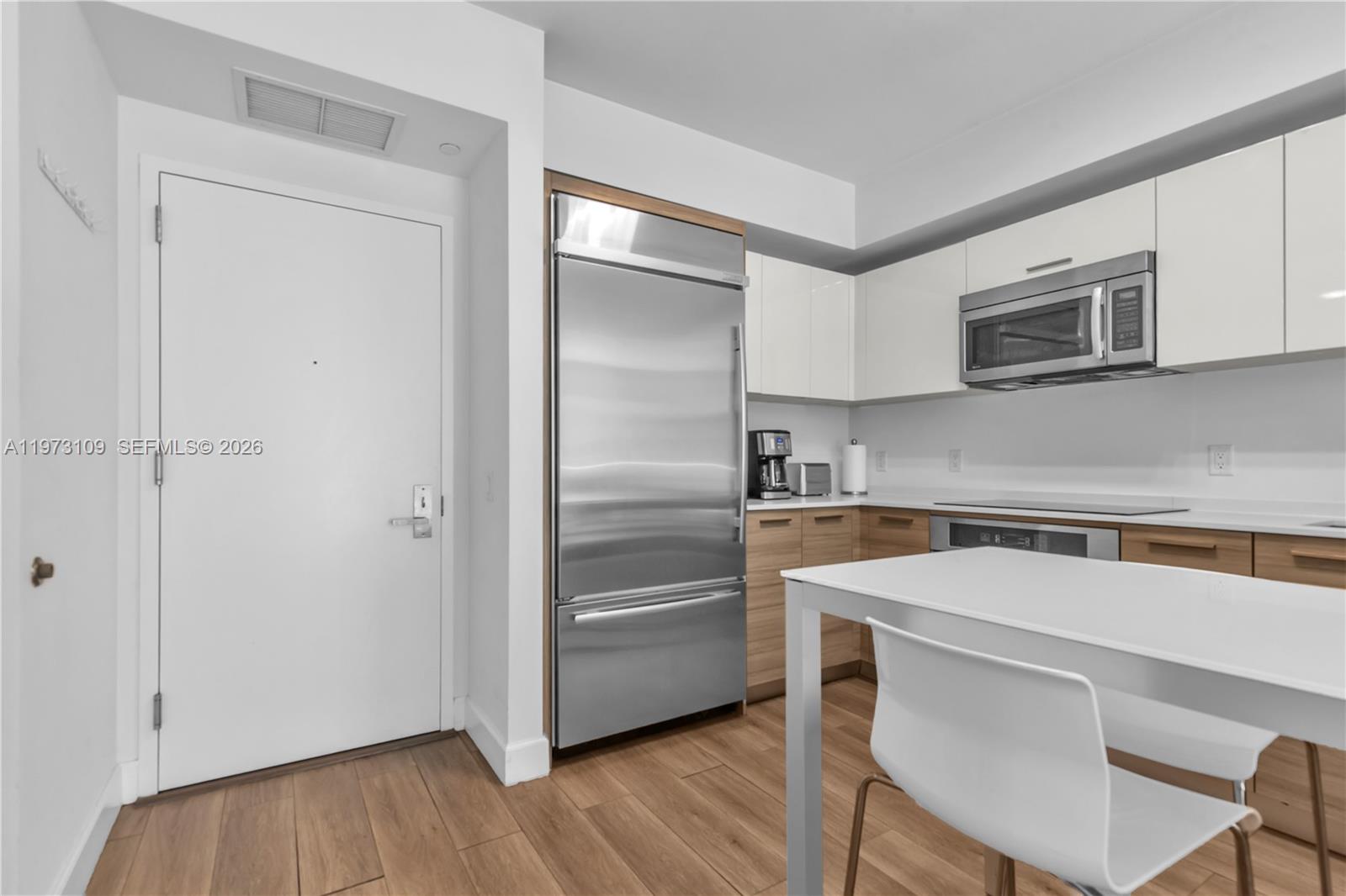 1300 Brickell Bay Dr #903, Miami FL 33131