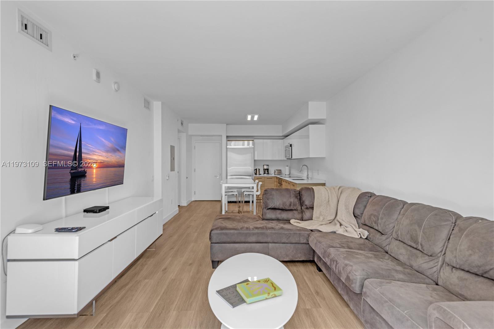 1300 Brickell Bay Dr #903, Miami FL 33131