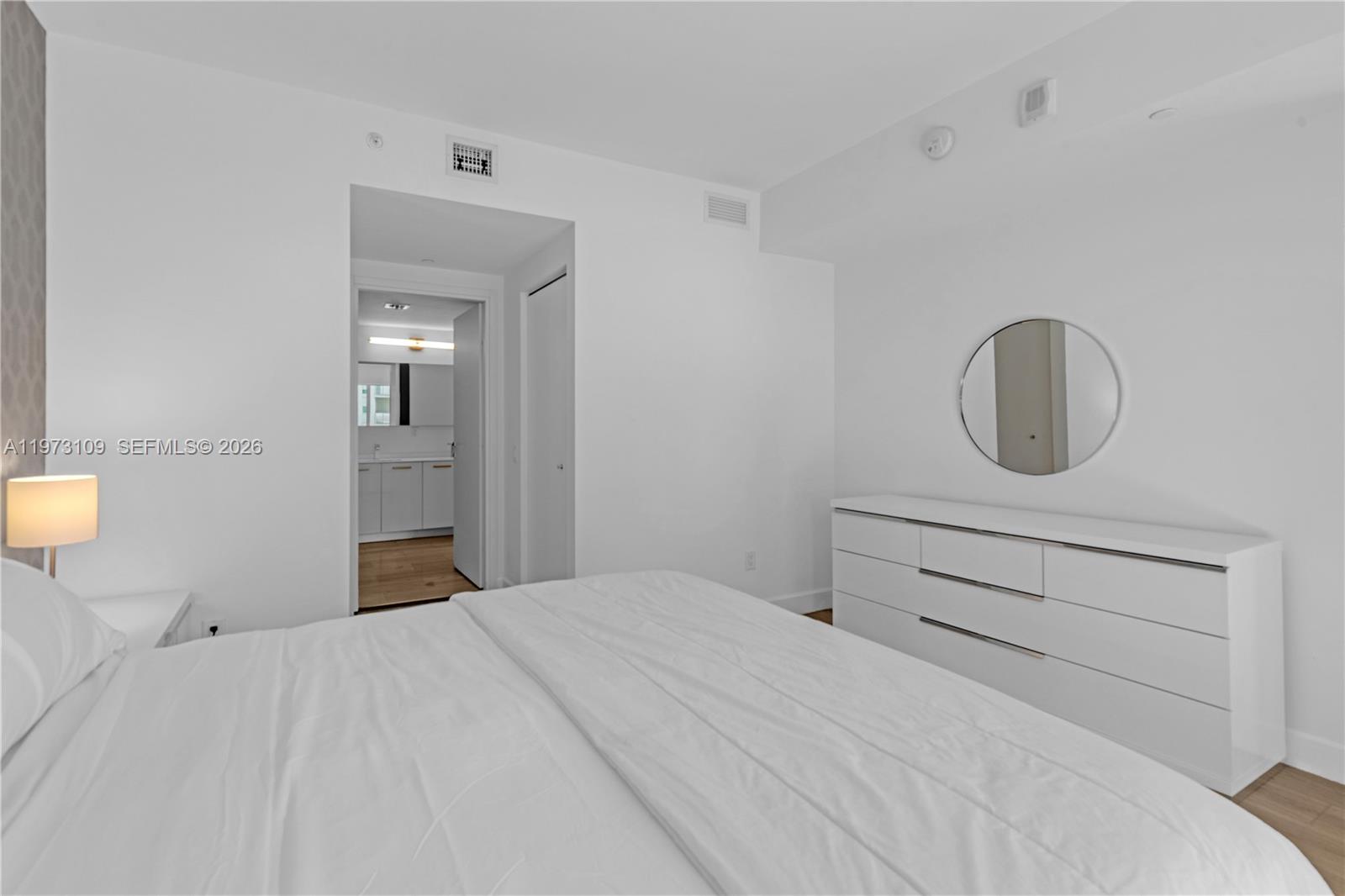 1300 Brickell Bay Dr #903, Miami FL 33131