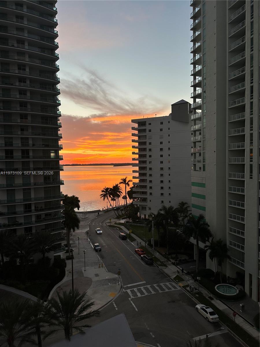 1300 Brickell Bay Dr #903, Miami FL 33131