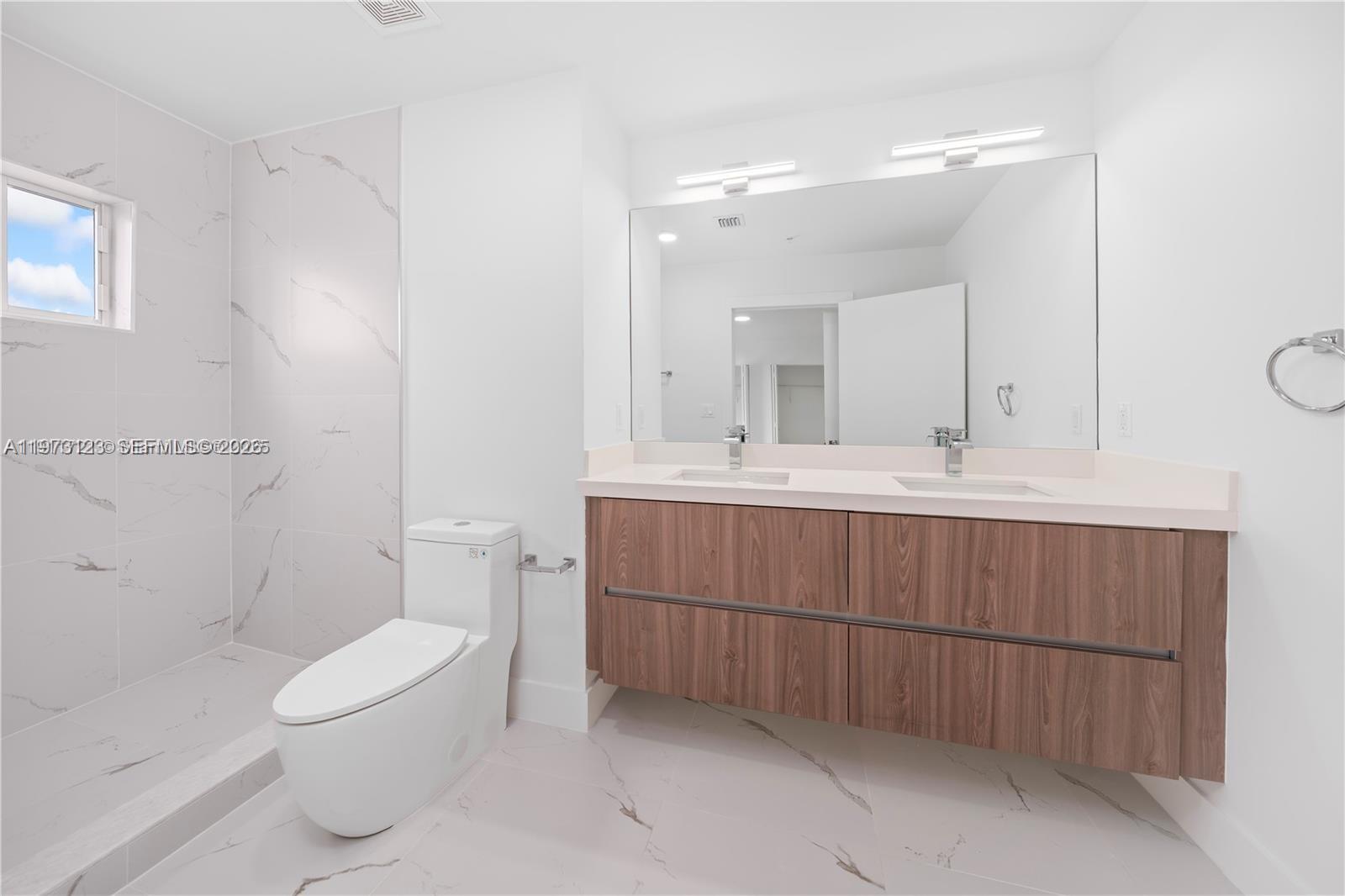 32 NW 14th Ave #3, Miami FL 33125