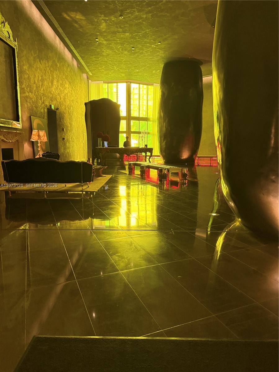465 Brickell Ave #619, Miami FL 33131