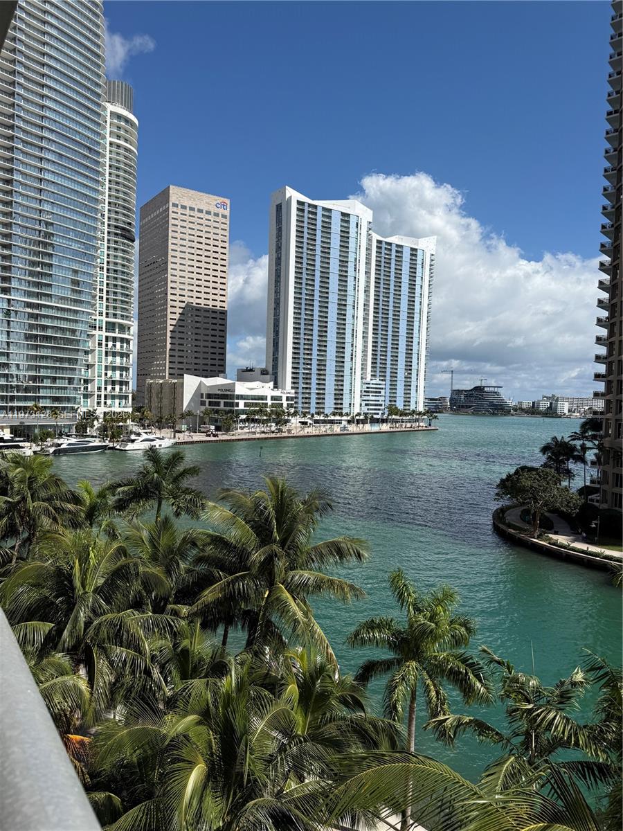 465 Brickell Ave #619, Miami FL 33131