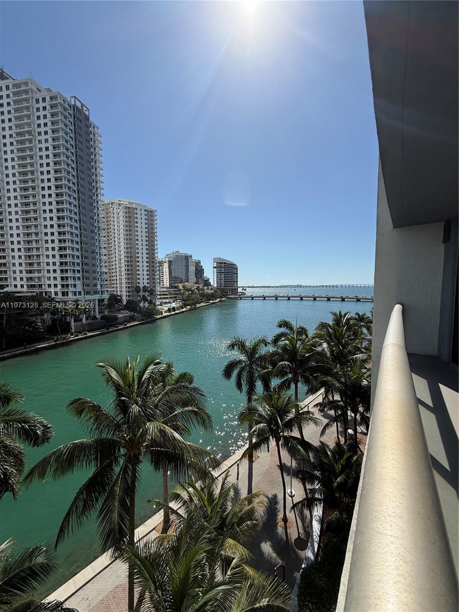 465 Brickell Ave #619, Miami FL 33131