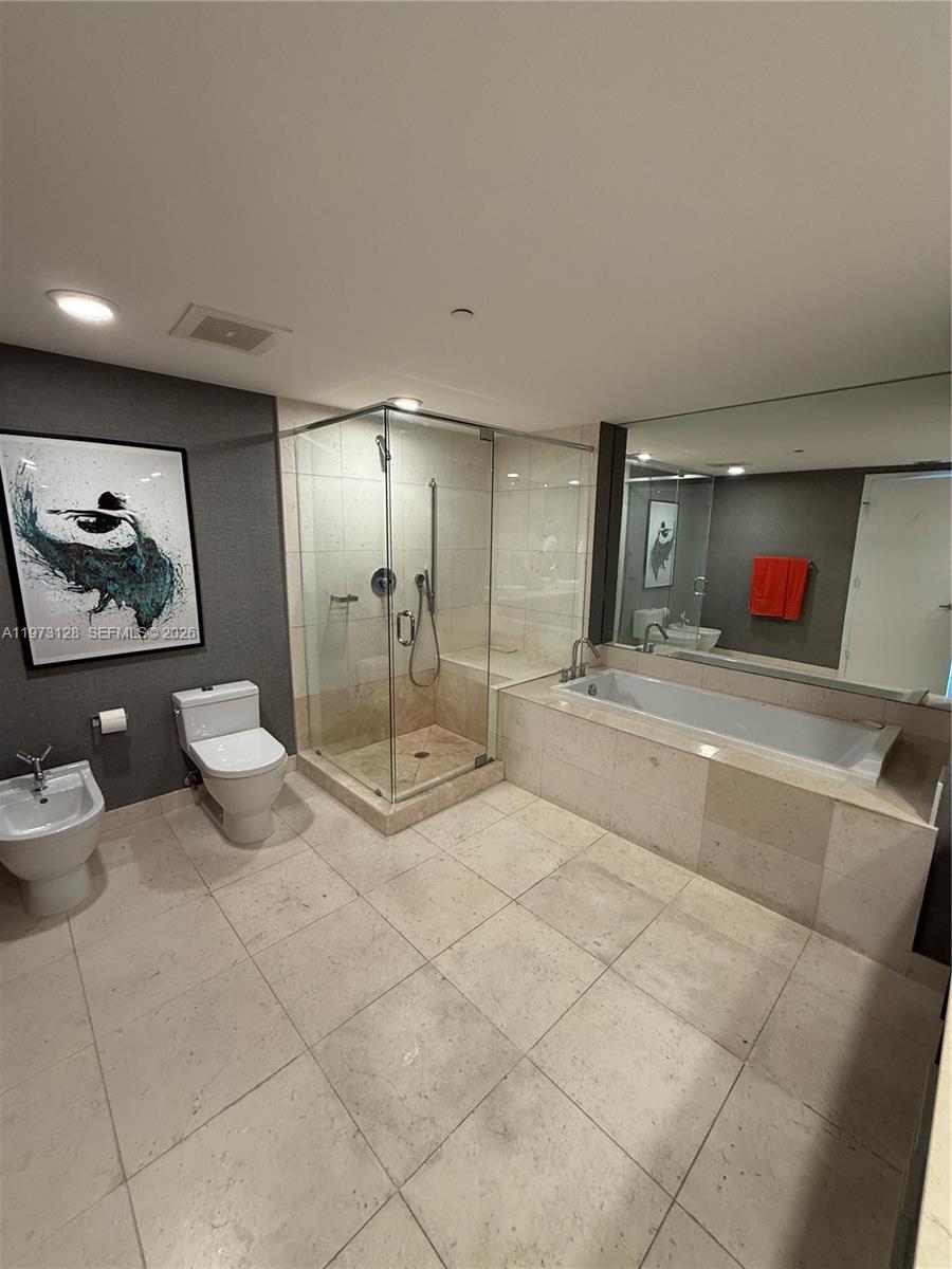 465 Brickell Ave #619, Miami FL 33131