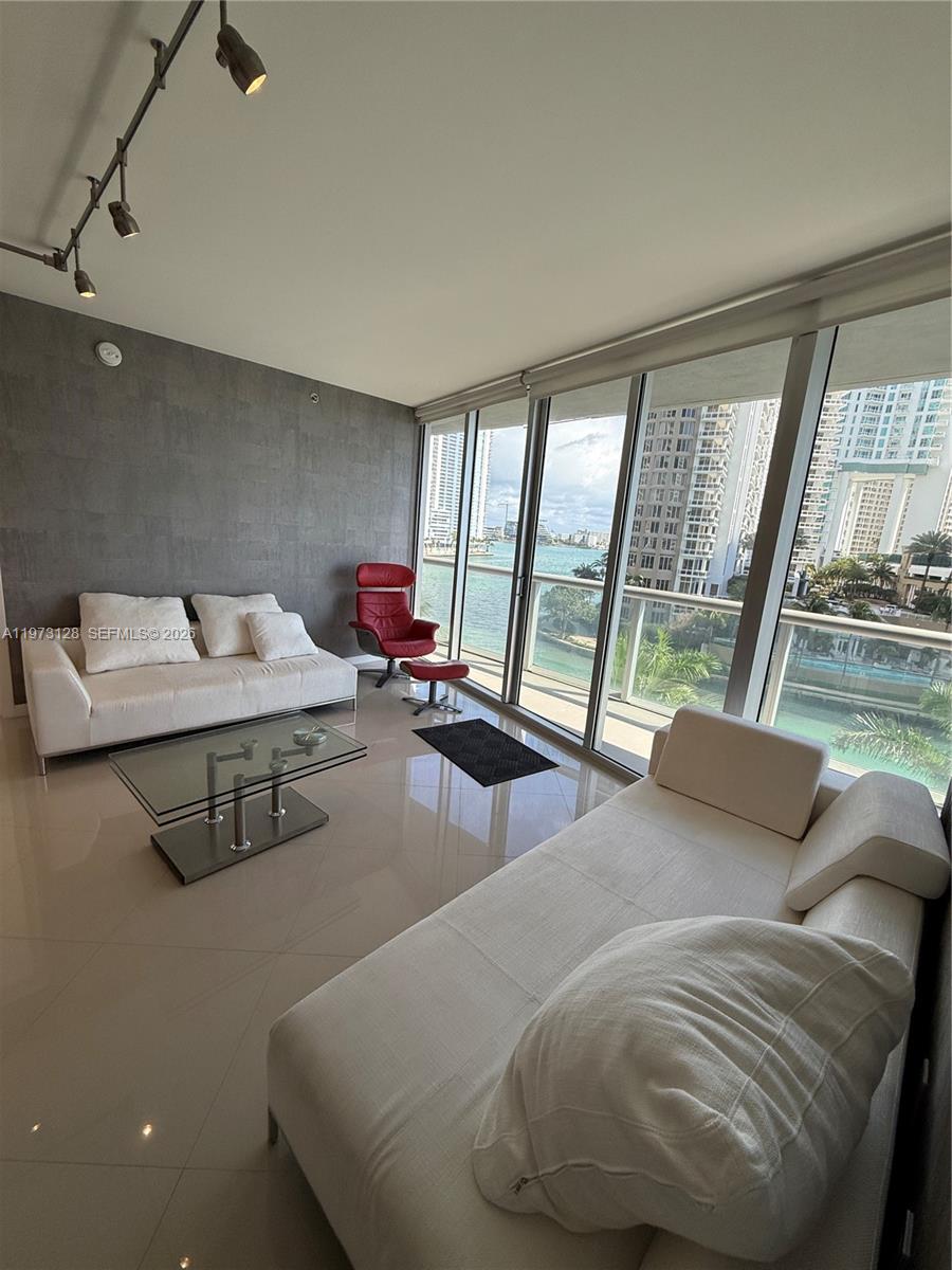 465 Brickell Ave #619, Miami FL 33131