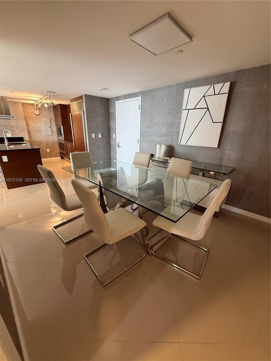 465 Brickell Ave #619, Miami FL 33131