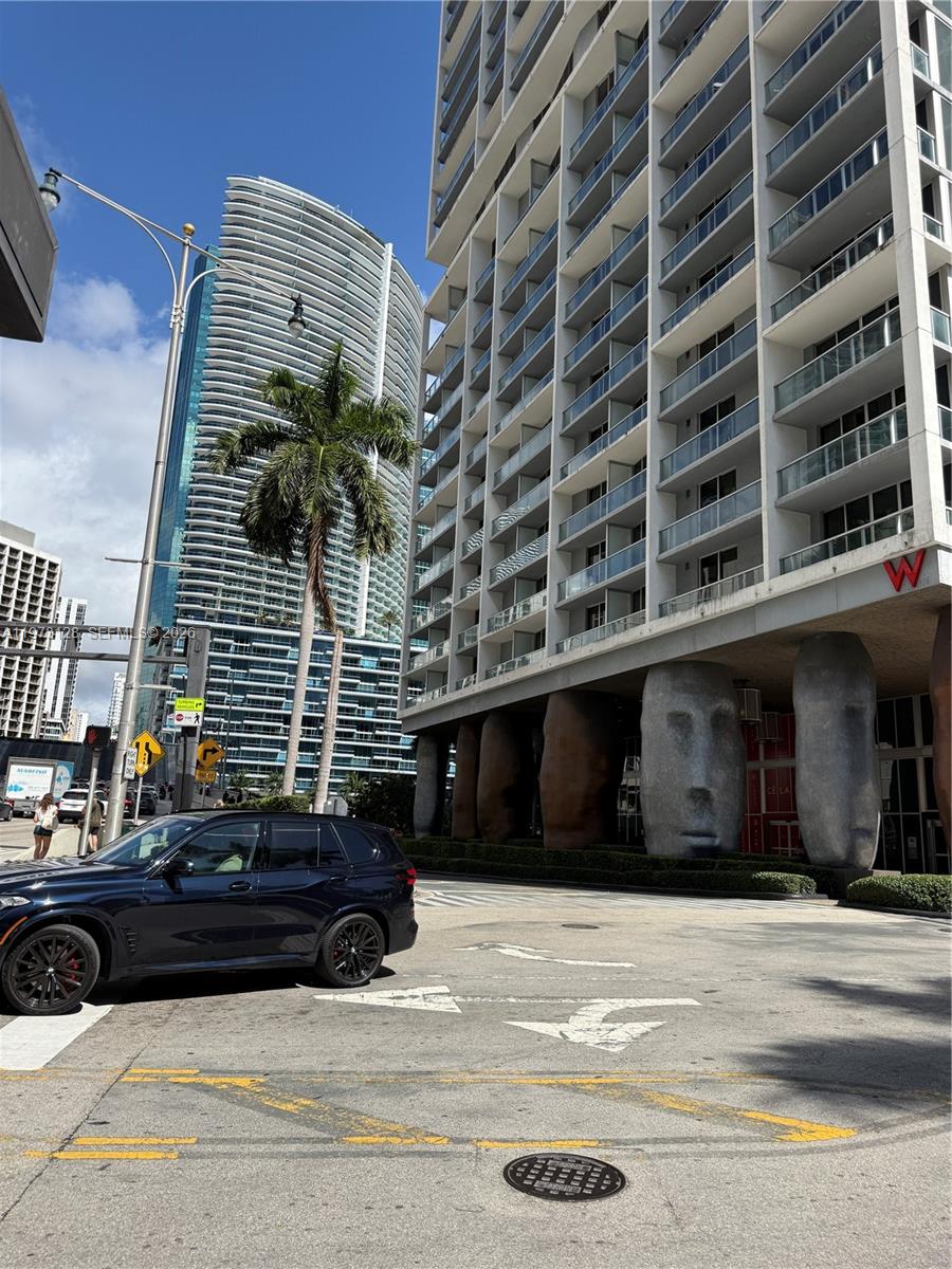 465 Brickell Ave #619, Miami FL 33131
