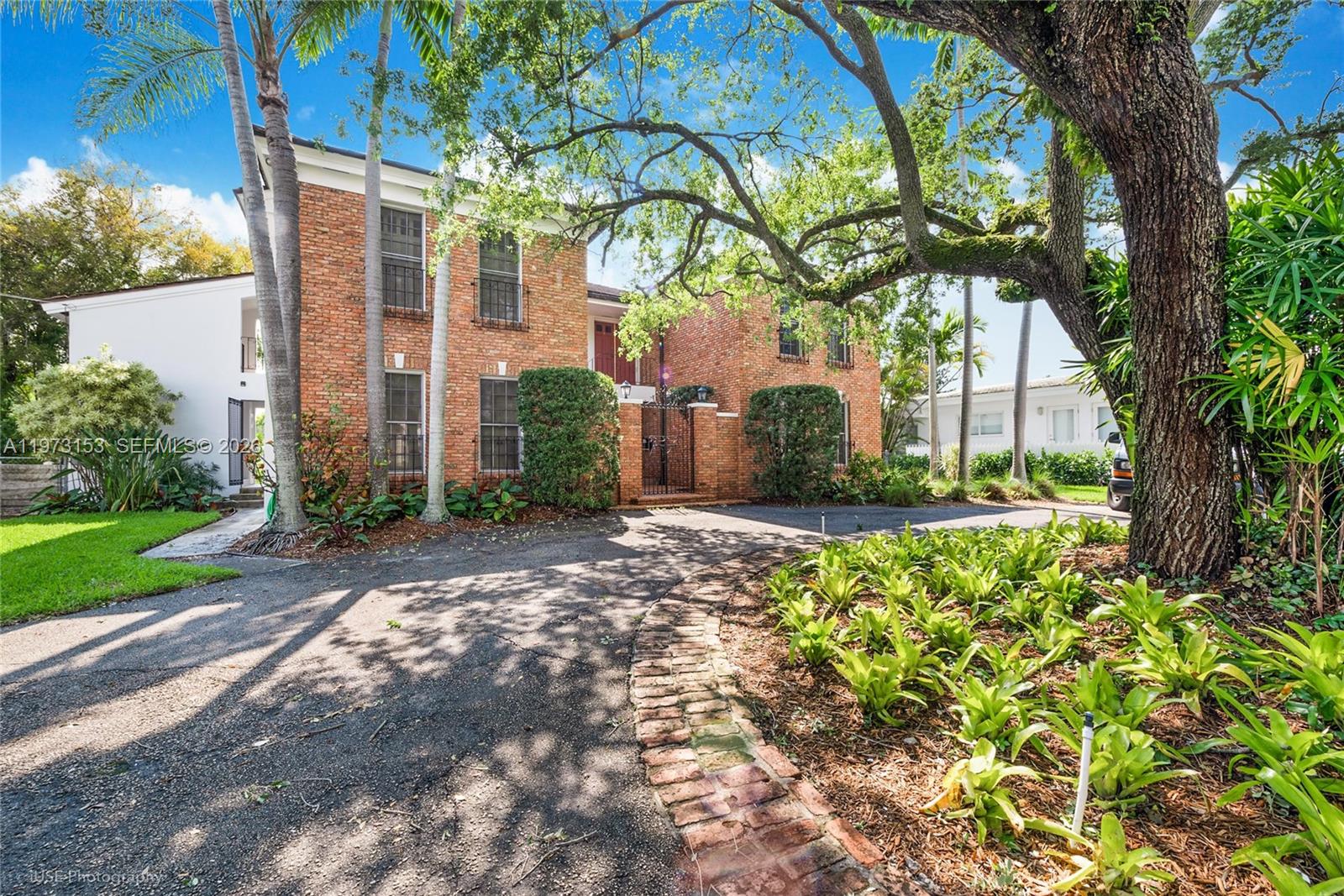 1265 S Alhambra Cir #A, Coral Gables FL 33146