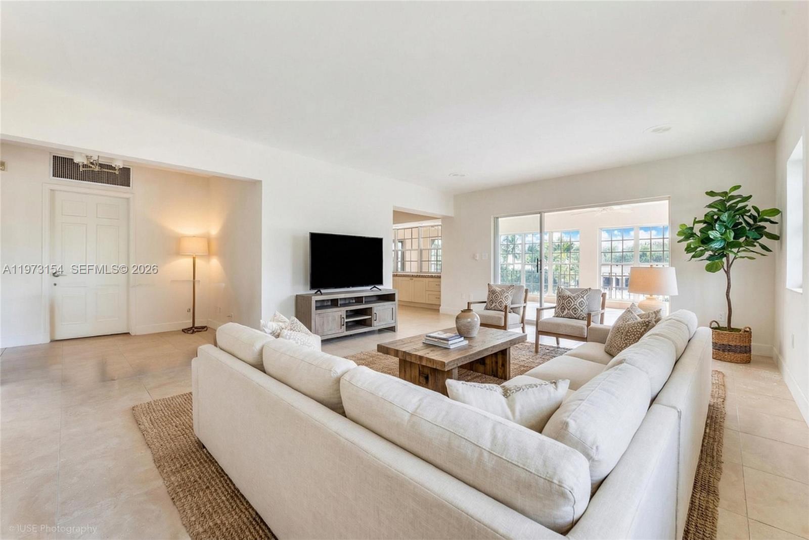 1265 S Alhambra Cir #B, Coral Gables FL 33146