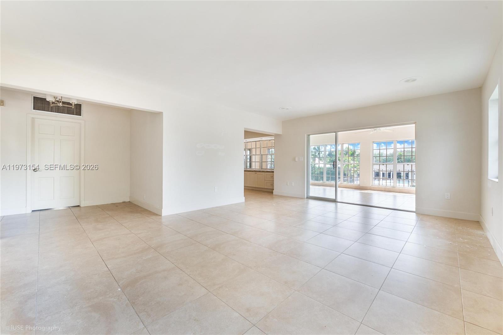 1265 S Alhambra Cir #B, Coral Gables FL 33146