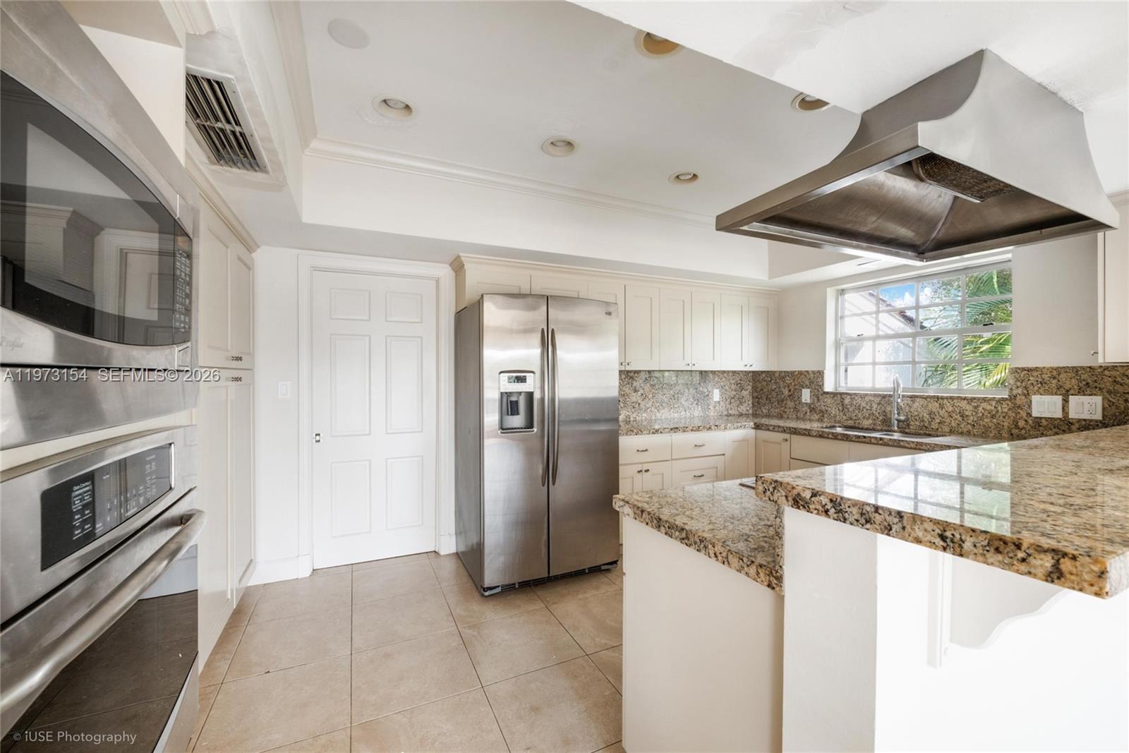 1265 S Alhambra Cir #B, Coral Gables FL 33146