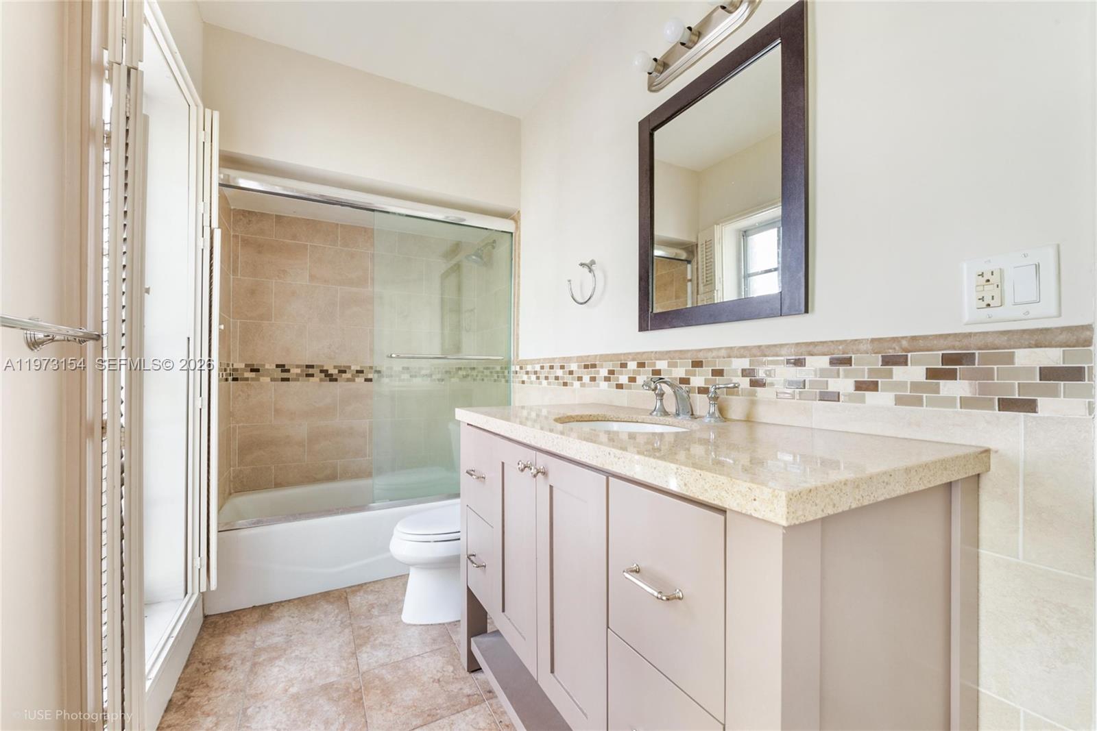 1265 S Alhambra Cir #B, Coral Gables FL 33146