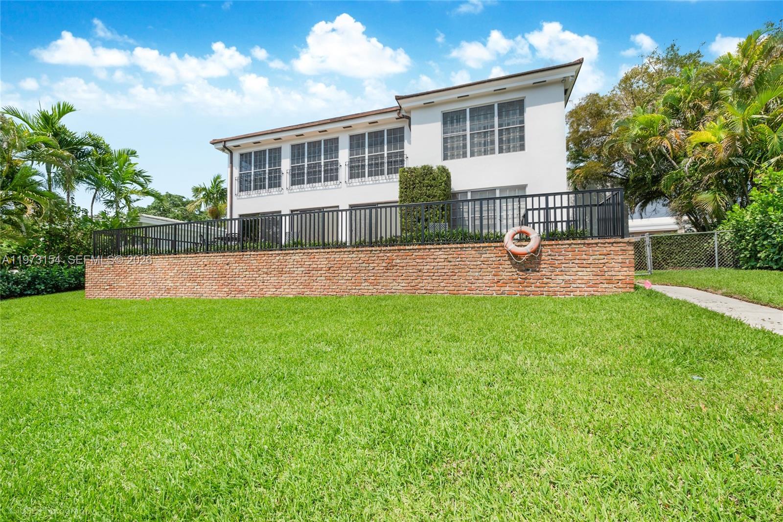 1265 S Alhambra Cir #B, Coral Gables FL 33146